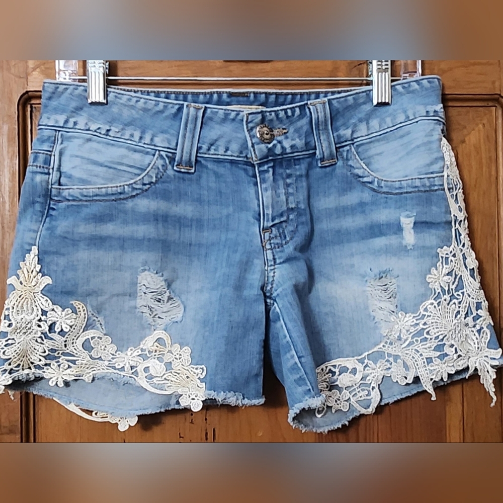 Y2K Guess Lace Embellished Jean Shorts Size 27